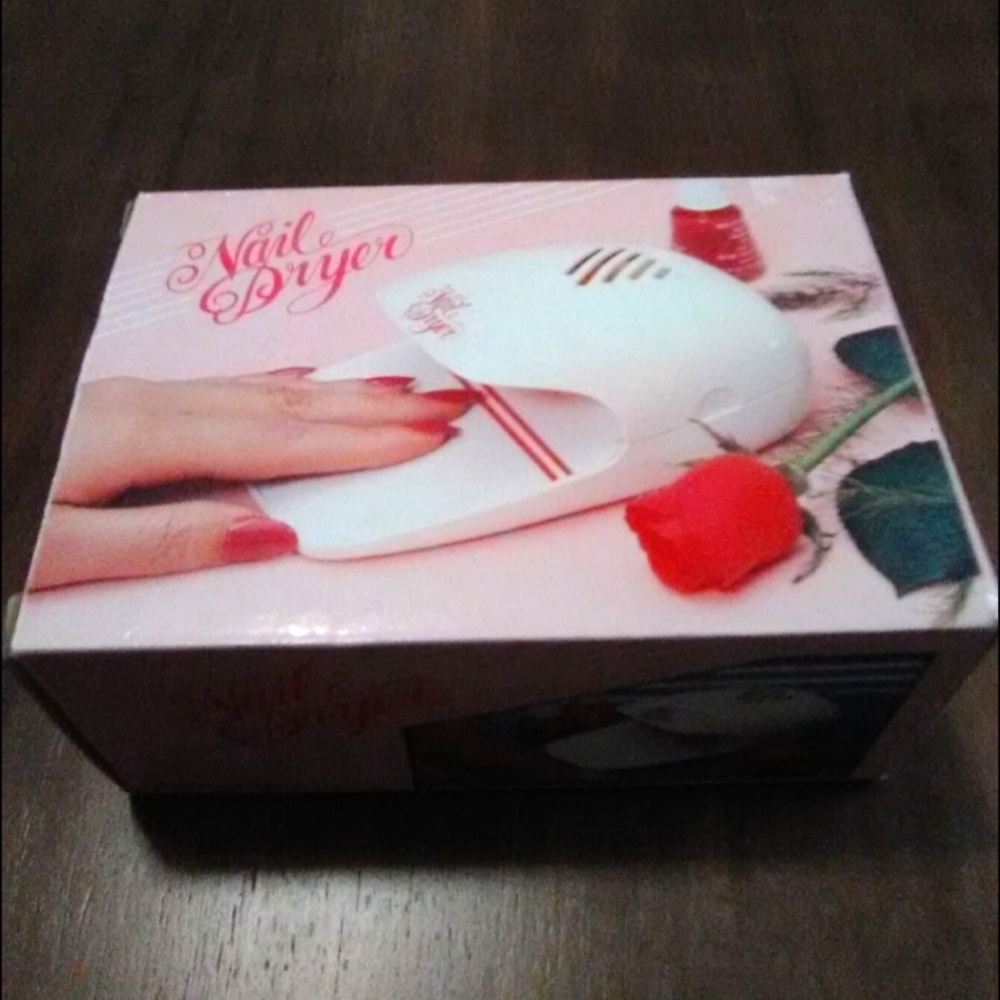 Mani/Pedi Nail Dryer